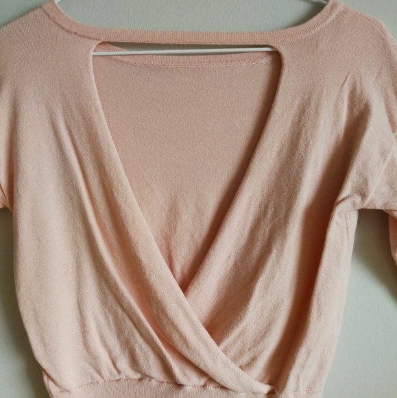 ❤️[3/$35] GARAGE Open Back Pink Sweater - Picture 3 of 5